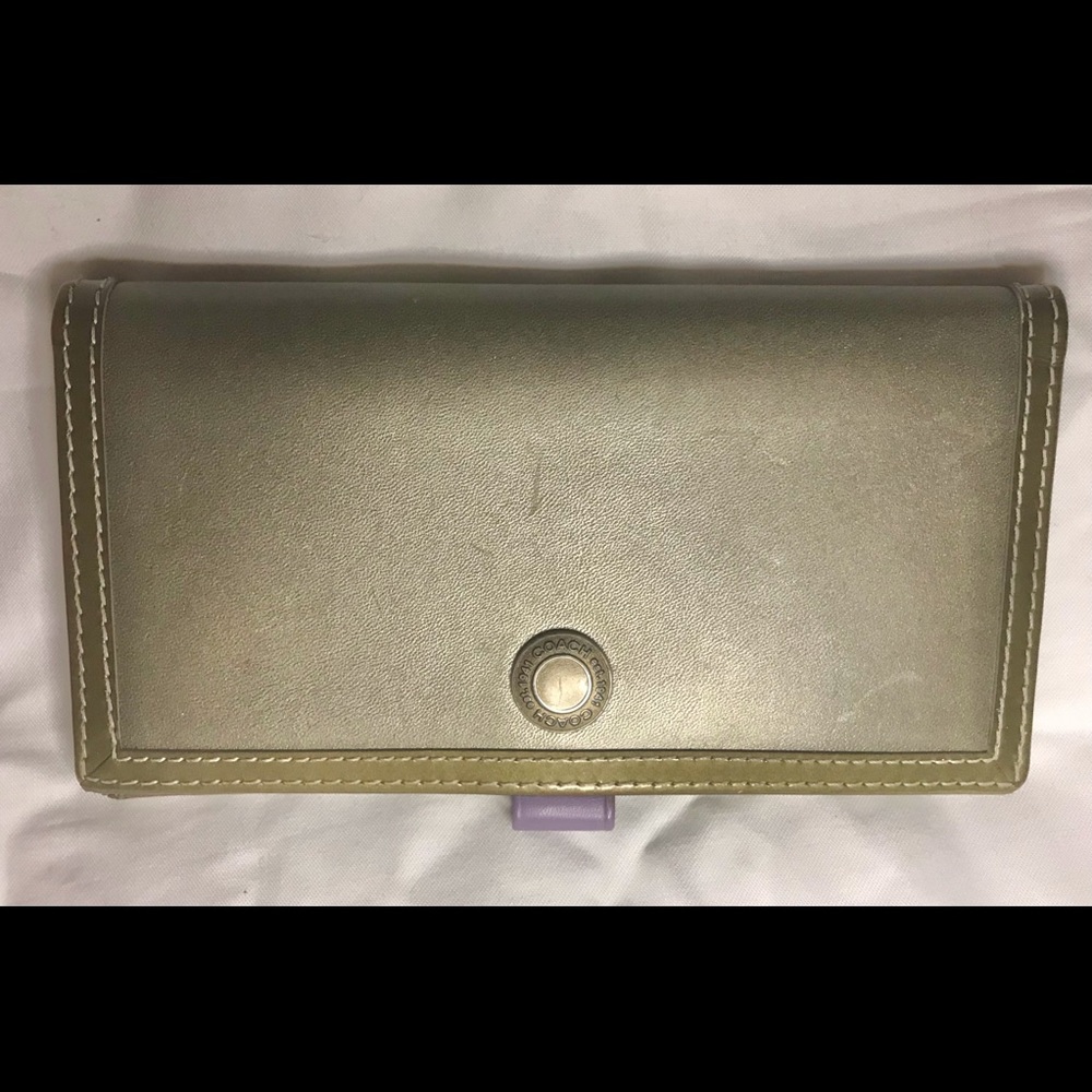 Coach checkbook